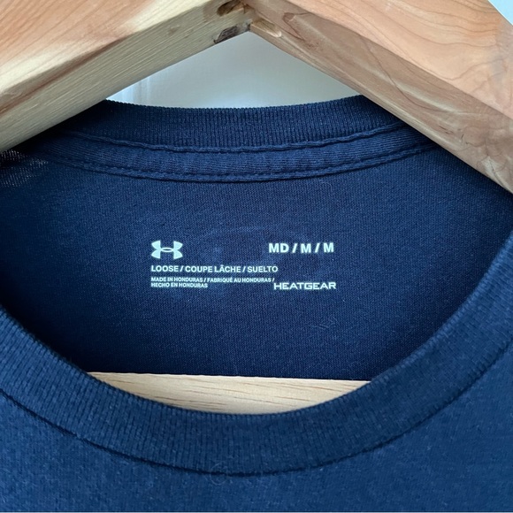 •Under Armour• Men’s Long Sleeve HeatGear Shirt - Size Medium - Picture 2 of 6